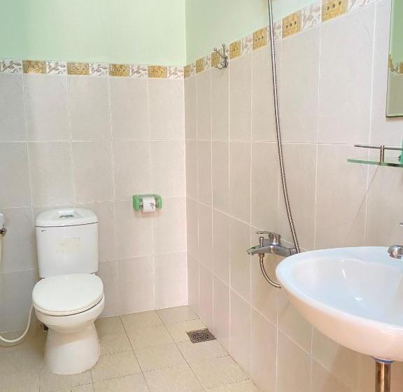 مجموعه ویستا شهر, Lime Hostel   Ninh Kieu Center