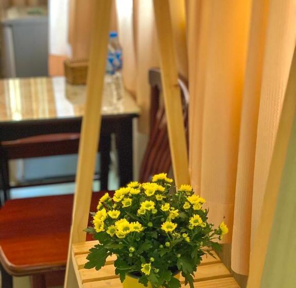سوییت خانوادگی, Lime Hostel   Ninh Kieu Center