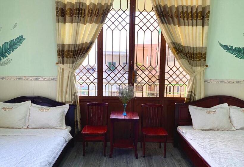 سوییت خانوادگی, Lime Hostel   Ninh Kieu Center