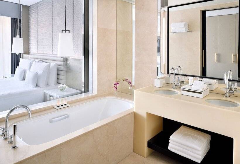 Номер Клуб, Kempinski Central Avenue Dubai