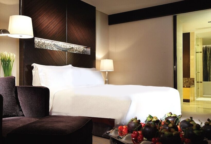 سوییت جونیور با چشم‌انداز شهر, Intercontinental Qingdao, An Ihg Hotel   Inside The Olympic Sailing Center
