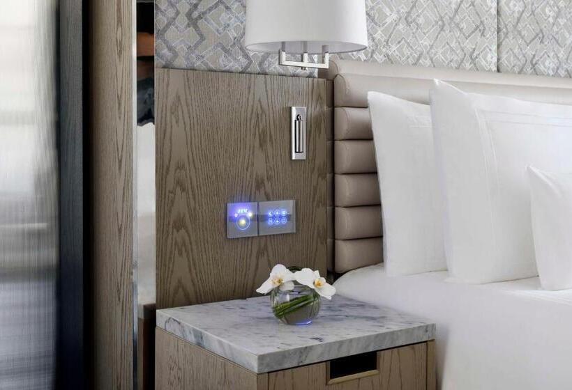 Номер Superior, Kempinski Central Avenue Dubai