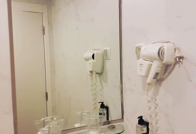 Standard Triple Room, Lisbon City Hotel By City Hotels