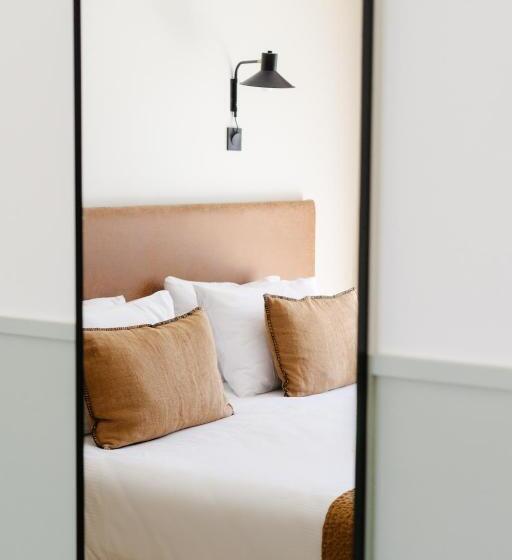 Номер Deluxe Вид на Озеро, Hôtel Le Mouton Bleu