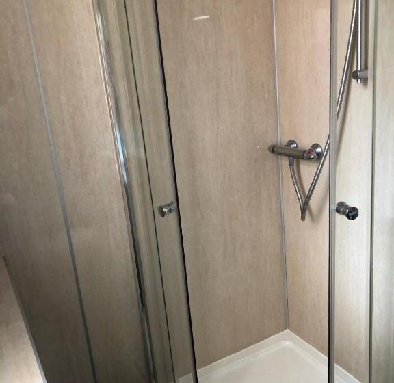 اتاق استاندارد یک تخته با سرویس بهداشتی مشترک, Rossal House Apartments, Inverness, Highlands