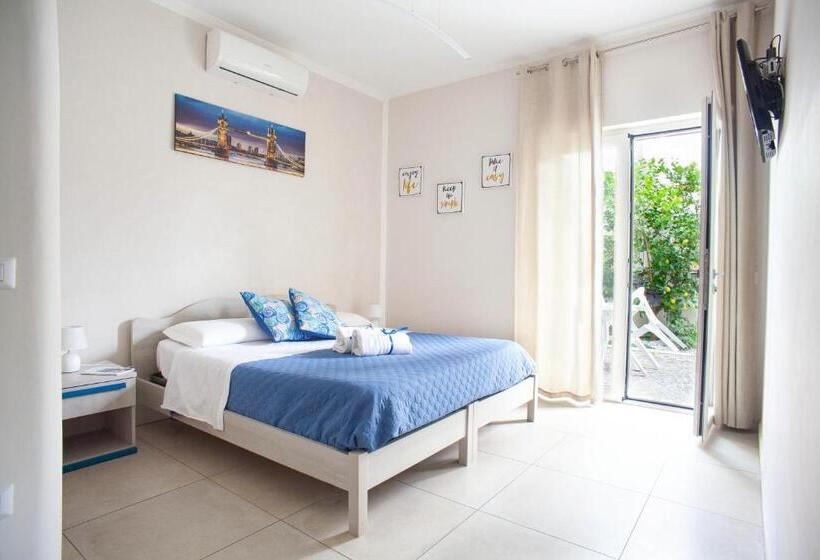 Quarto Triplo Deluxe, B&b Peonies