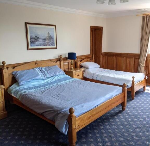 Семейный Номер, The Londesborough Arms Bar With En Suite Rooms