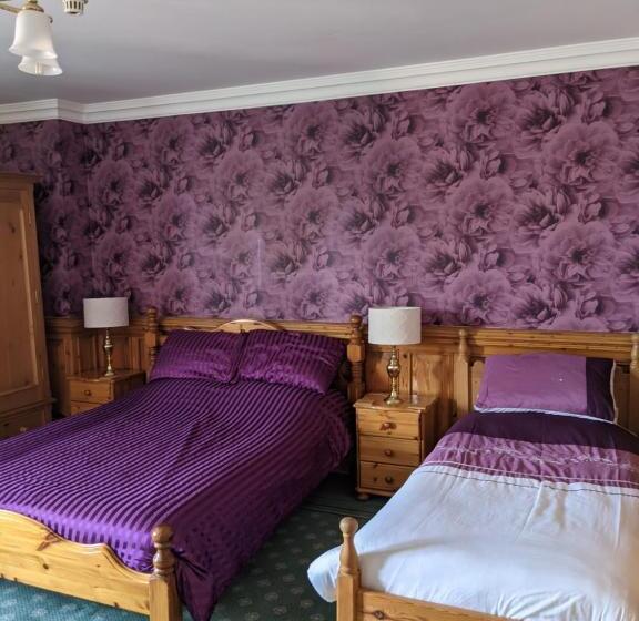 Номер Стандарт Трехместный, The Londesborough Arms Bar With En Suite Rooms