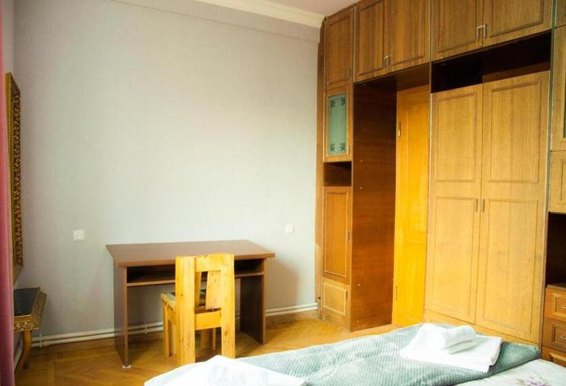 Номер Стандарт, Azhdahak B&b In Geghashen , Abovyan