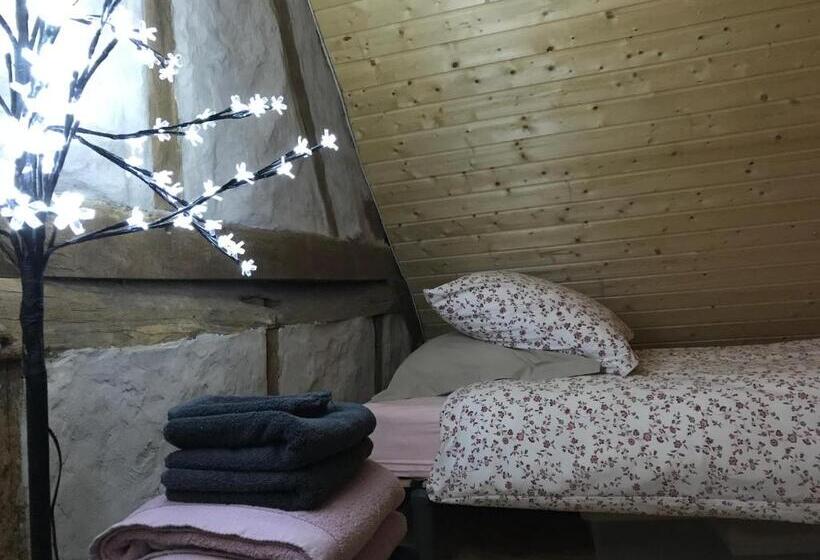 Семейный Номер, Le Nid De Cigognes