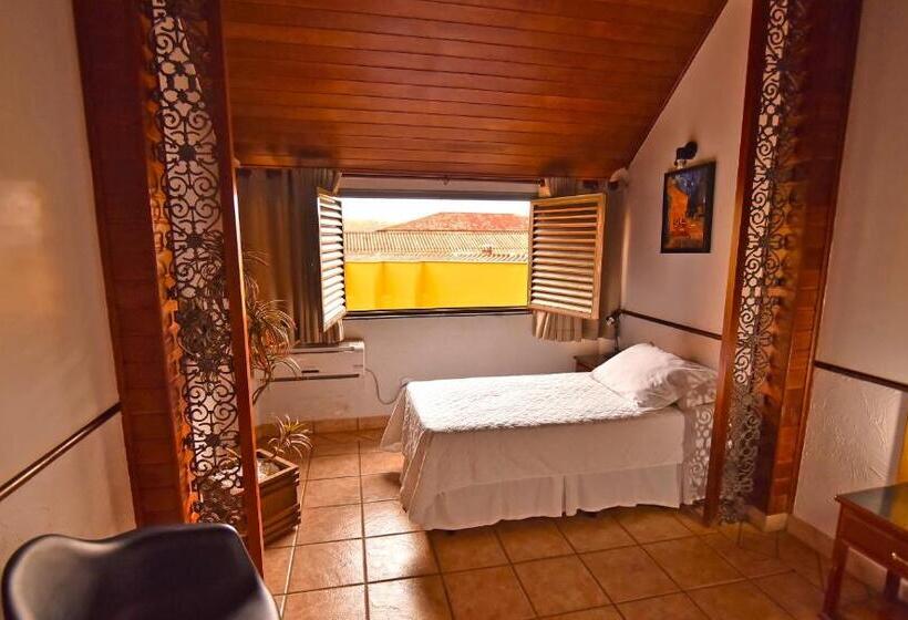 Family Suite, Don Antonio