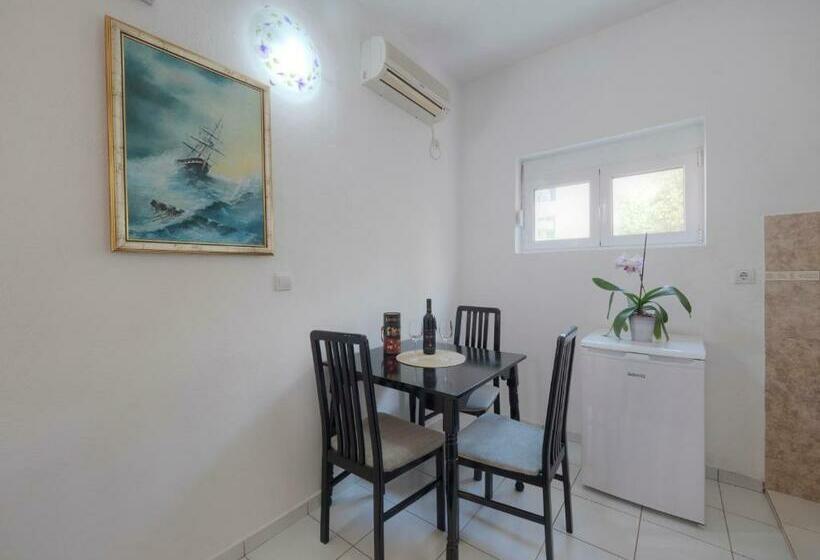 آپارتمان 1 خوابه با تراس, Mediterranean Guest House Balkan