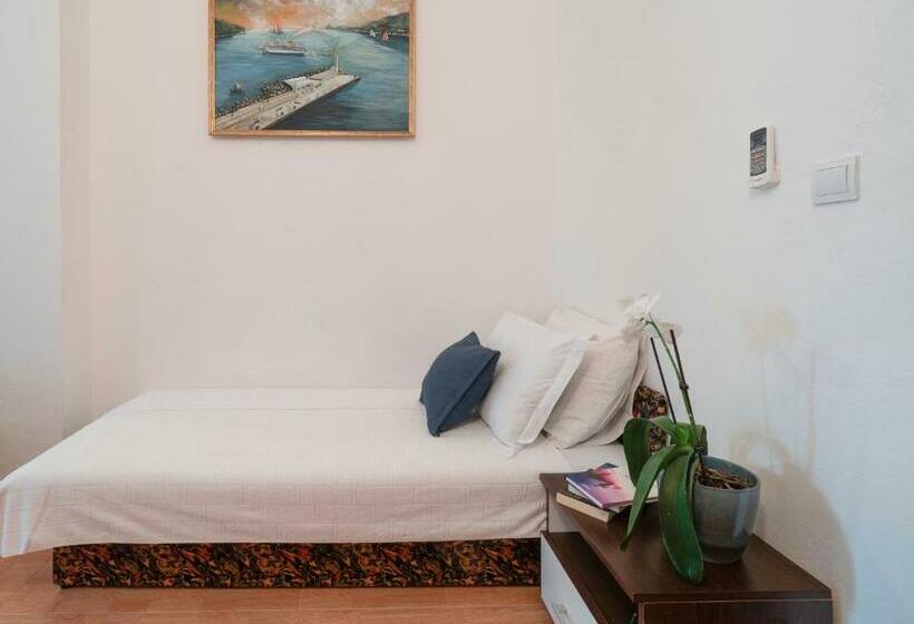 آپارتمان 1 خوابه با تراس, Mediterranean Guest House Balkan