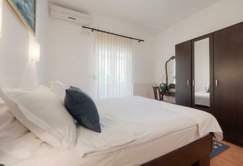 آپارتمان 1 خوابه با تراس, Mediterranean Guest House Balkan
