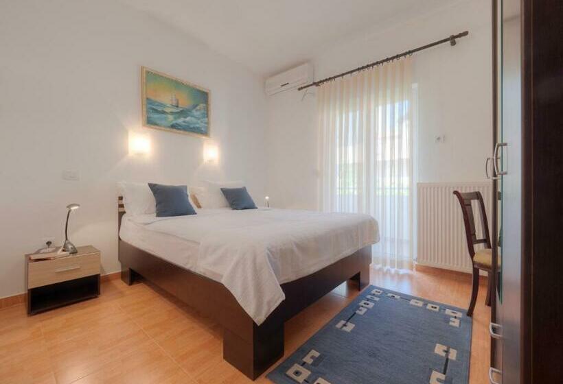 آپارتمان 1 خوابه با تراس, Mediterranean Guest House Balkan