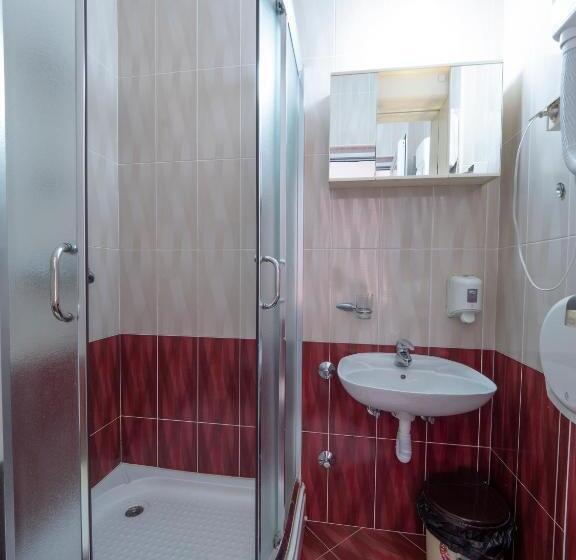 اتاق راحتی سه تخته, Mediterranean Guest House Balkan