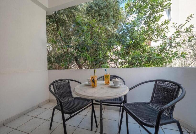 اتاق راحتی سه تخته, Mediterranean Guest House Balkan