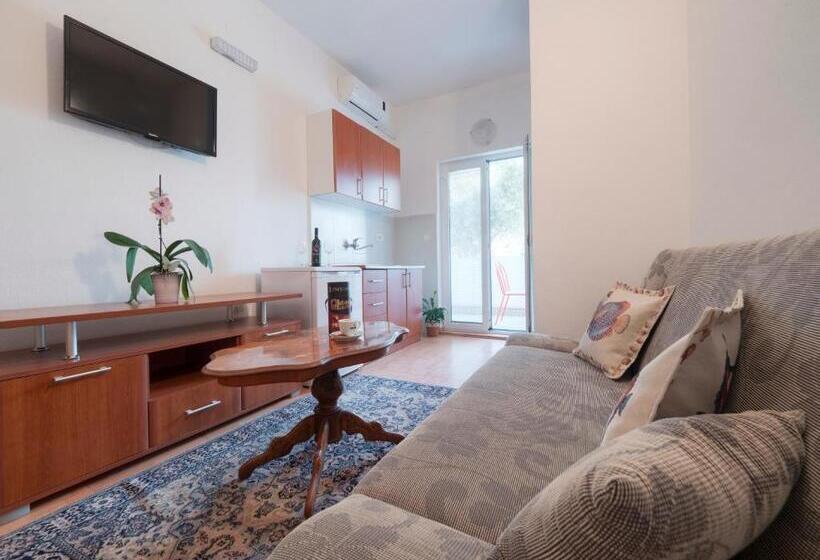 آپارتمان 1 خوابه با تراس, Mediterranean Guest House Balkan