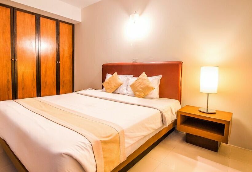 سوییت جونیور, B2 Premier Hotel & Resort