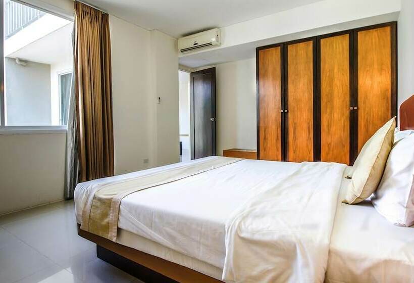 سوییت جونیور, B2 Premier Hotel & Resort