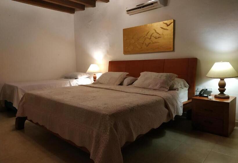 3 Bett Superior Zimmer, Casa India Catalina