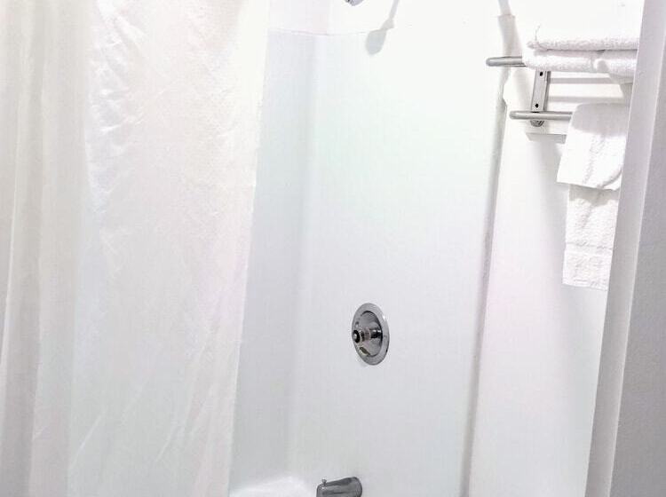 Номер Стандарт 2 Двуспальные Кровати, Econo Lodge Milldale  Southington