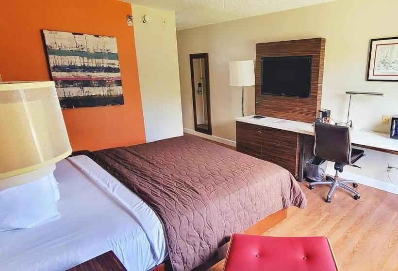 اتاق لوکس با تخت بزرگ, Studios & Suites 4 Less Charlotte