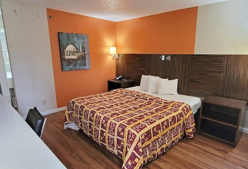 اتاق دلوکس مخصوص معلولین, Studios & Suites 4 Less Charlotte