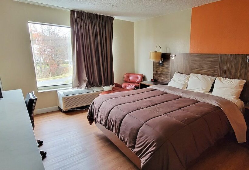 اتاق دلوکس مخصوص معلولین, Studios & Suites 4 Less Charlotte