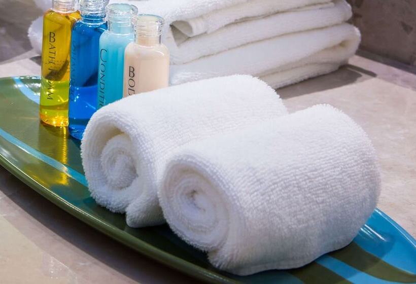 سوییت, Studios & Suites 4 Less Charlotte