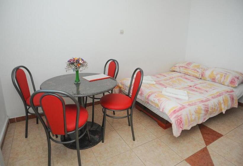 침실1개 아파트 발코니 바다 전망, Apartmani Vila Caska