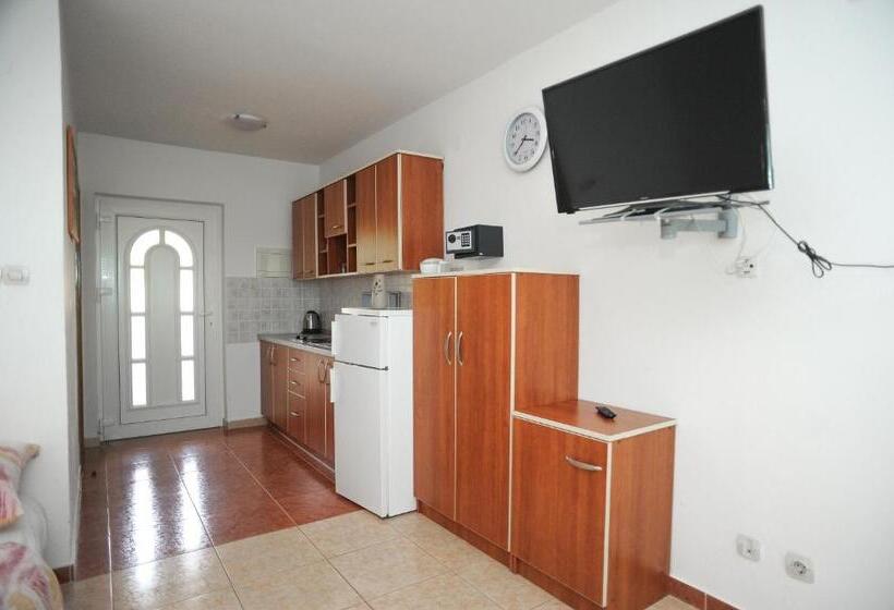 침실1개 아파트 발코니 바다 전망, Apartmani Vila Caska