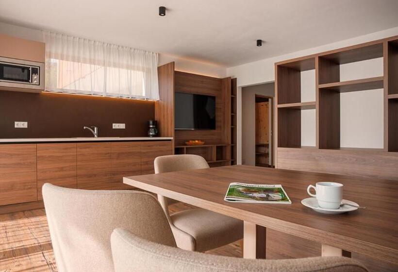 低层单卧公寓, Residence Lex