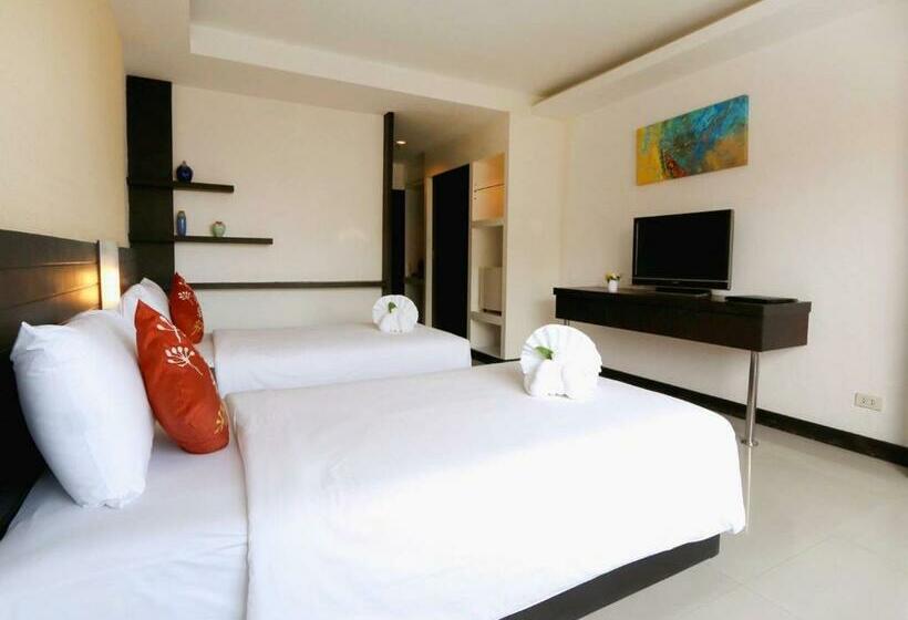 Quarto Superior, Baron Beach
