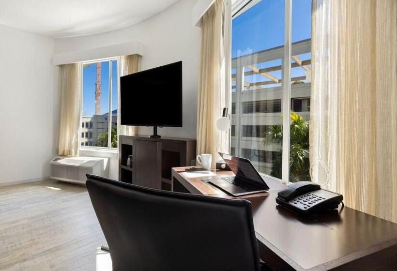 带大床的套房, Hyatt Place West Palm Beach