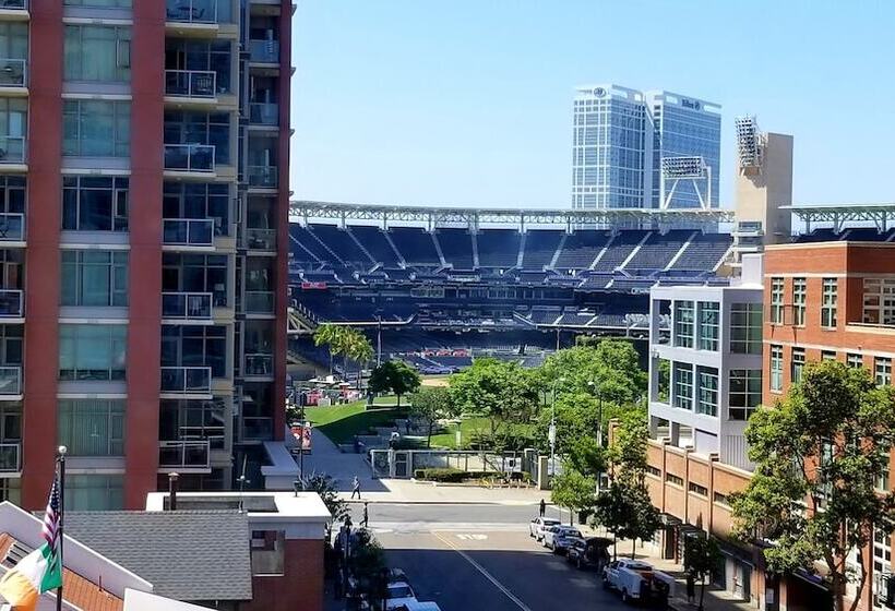 اتاق پرمیوم, Indigo San Diego   Gaslamp Quarter, An Ihg