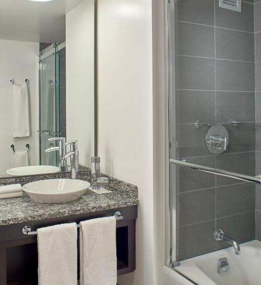 Quarto Estandar, W Boston