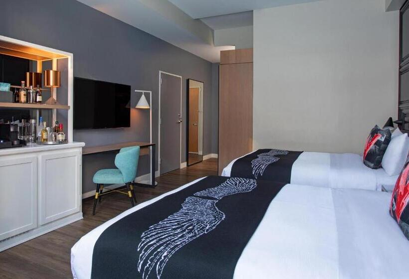 Quarto Estandar, W Boston
