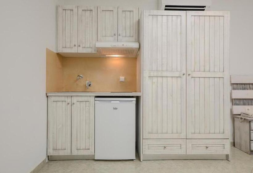 استودیوی استاندارد, Agios Prokopios