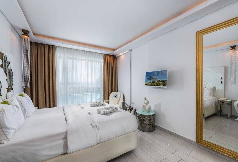 Люкс с Бассейном, Diamond Deluxe Hotel   Adults Only