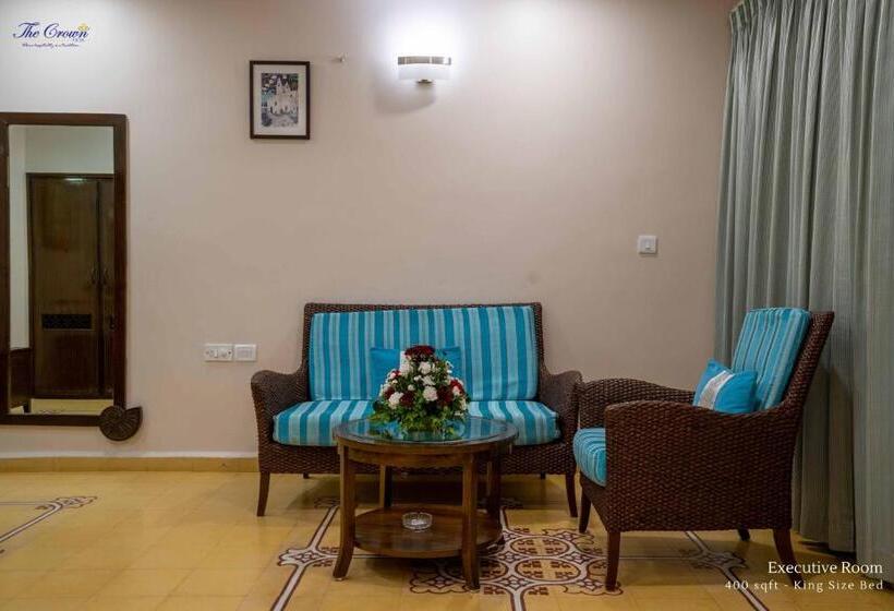 اتاق اجرایی, The Crown Goa