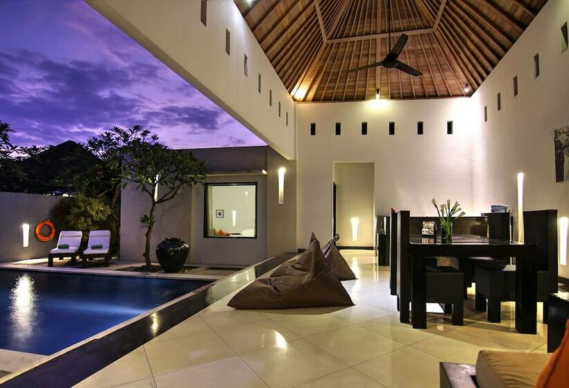 ویلای یک اتاق خوابه با استخر شنا, The Seminyak Suite  Private Villa