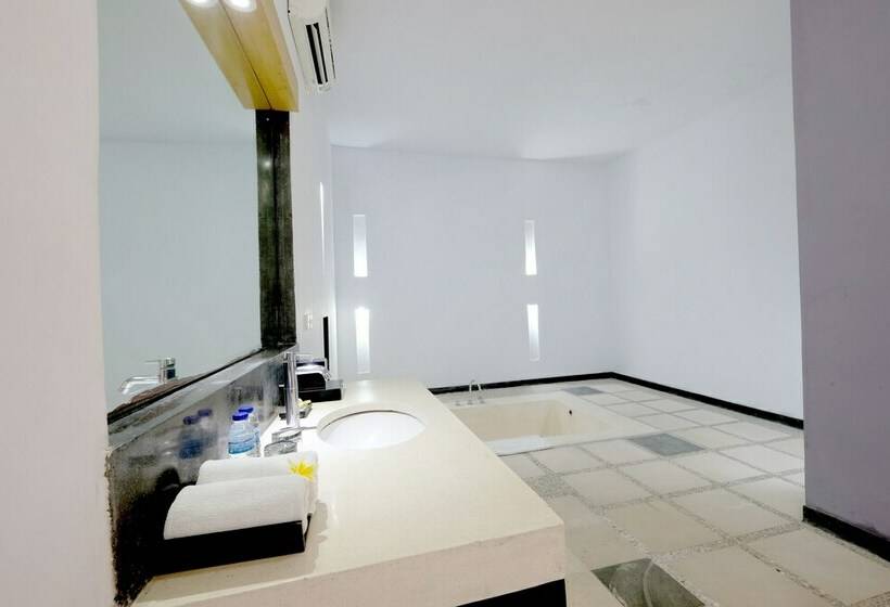 ویلای یک اتاق خوابه با استخر شنا, The Seminyak Suite  Private Villa