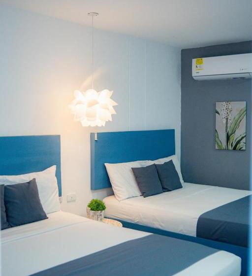 اتاق استاندارد سه نفره, Adaz Mediterráneo