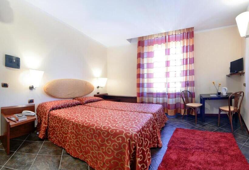 Номер Стандарт Трехместный, Antico Albergo Madonna