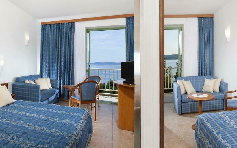 اتاق خانوادگی, Bluesun Hotel Marina