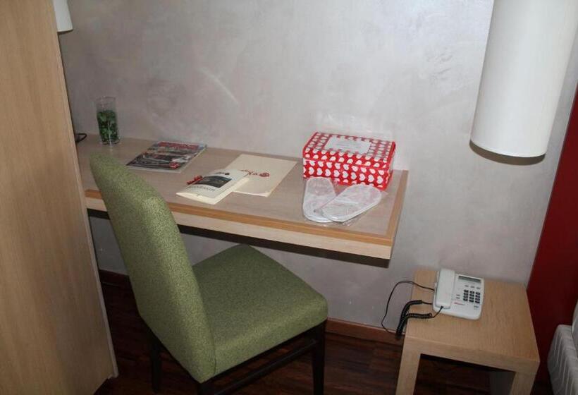 غرفة قياسية لذوى الاحتياجات الخاصة, Cascina Scova Resort
