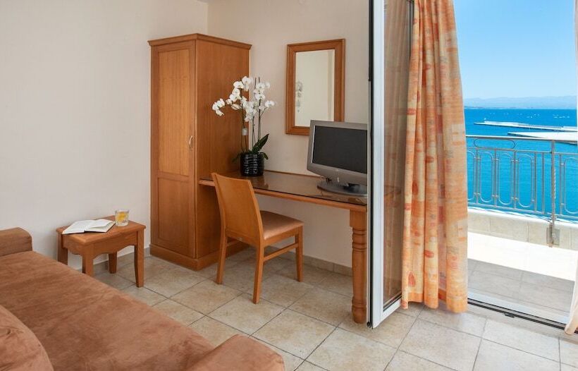 Family Suite, Pantheon City