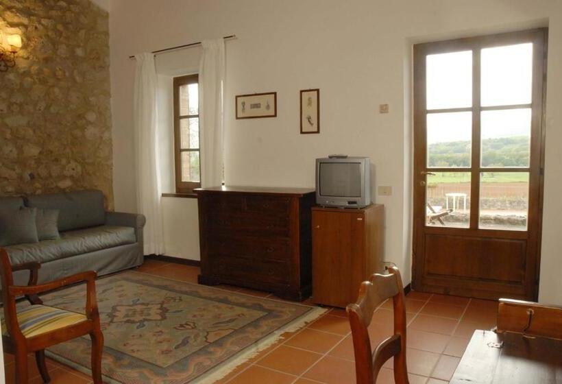 Полулюкс, Relais Borgo Di Toiano
