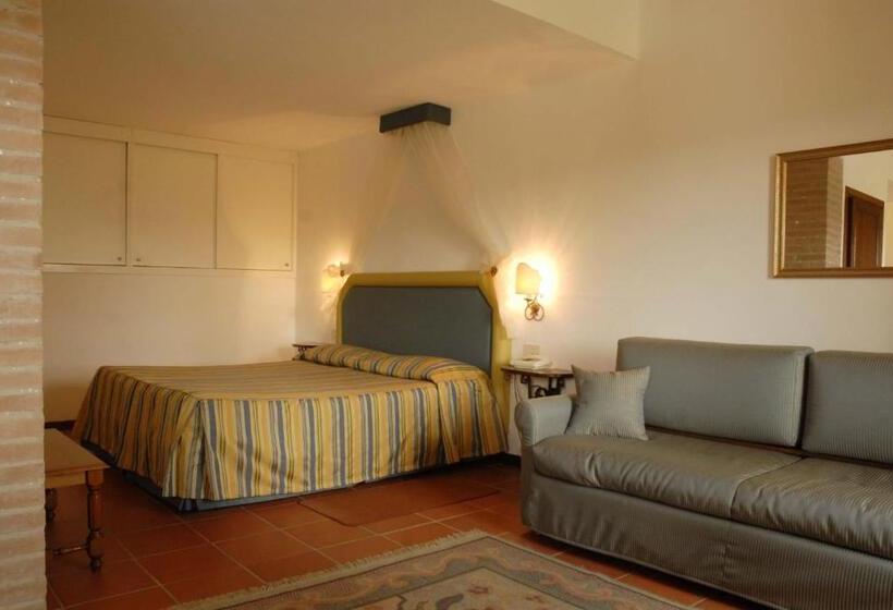 Полулюкс, Relais Borgo Di Toiano